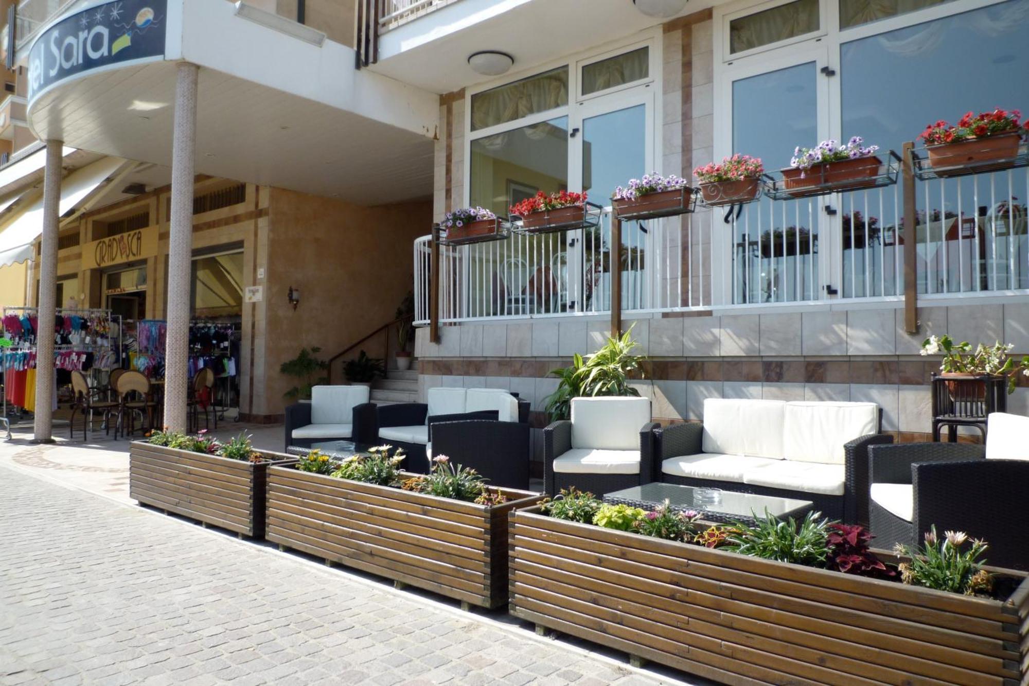 Hotel Sara 3*